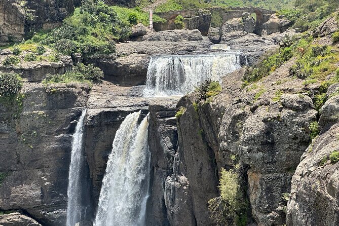1-Day Tour Old bridge, Monastery,water falls Wildlife,Birds, - The cliffside churches and what to look for on the visit