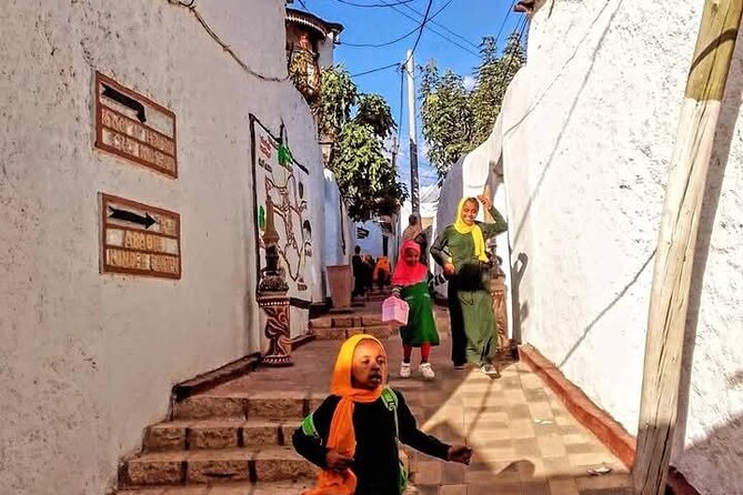 2 Days Harar Tours - Day 2: Babile Camel Market timing, Valley of Marvels rocks, and Koremi’s old stone feel