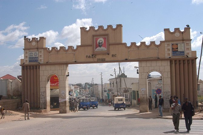 5 Days Tour to World Heritage–listed Harrar, Dire Dawa and Awash NATIONAL PARK - Day 2’s road time: a Rift Valley drive and the transition toward Harar country