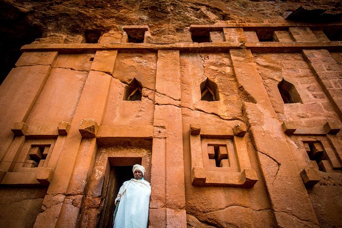 9 Days Tours To Danakil Depression, Simen MNP, Lalibela With Omo Valley Tribes - Day 4: Arba Minch travel via Addis Ababa, with Dorze weaving stops