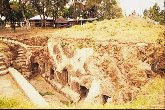 Day Tours around Addis Abeba, Melka Kunture and Adadi Mariam - Adadi Mariam: the southernmost rock-hewn church connection