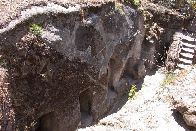 Day trip to Adadi Mariyam and Melka kunture - A fossil site and a 12th-century church in one long day
