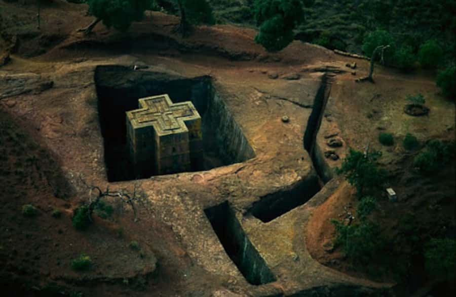 Full Day lalībela church's tour - Lalibela’s 11 rock-hewn churches, carved for the Zagwe dynasty