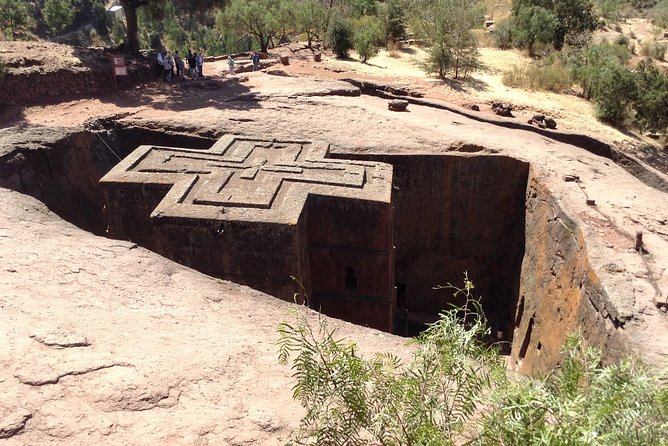 Historical tours - in five days, Addis Ababa, Axum, Laliebla and Gonder - Key highlights you will feel right away
