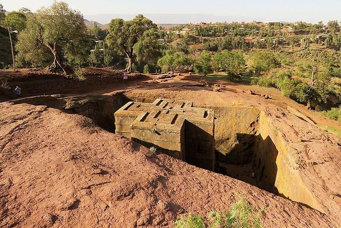 Lalibela 3 Days/ 2 Nights Tour package - Day 2 Morning: Ne’akuto Le’ab, the Cave Church With Symbols