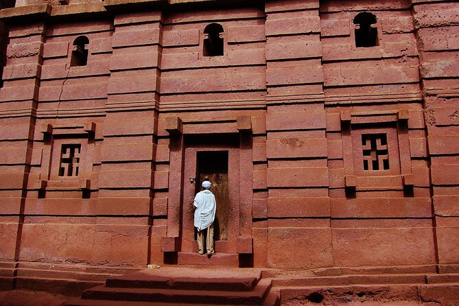 Private Ethiopian Combined Tours 15 Days - Arba Minch to Jinka on Days 11 and 12: weaving at Dorze, then Lake Chamo wildlife