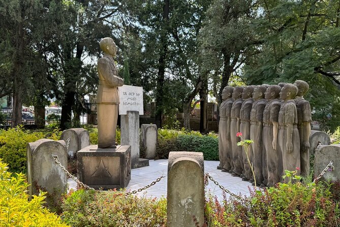 Private Half Day Guided tour in Addis Ababa New Flower - National Museum and Lucy (Dinknesh): the best first stop