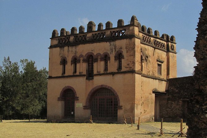 Private Tour in Gondar City with Pickup - Fasil Ghebbi and the Royal Compound Feeling